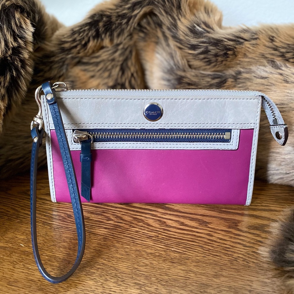 Coach Legacy Magenta/Gray Leather Color Block Zippy Julia Wristlet Wallet